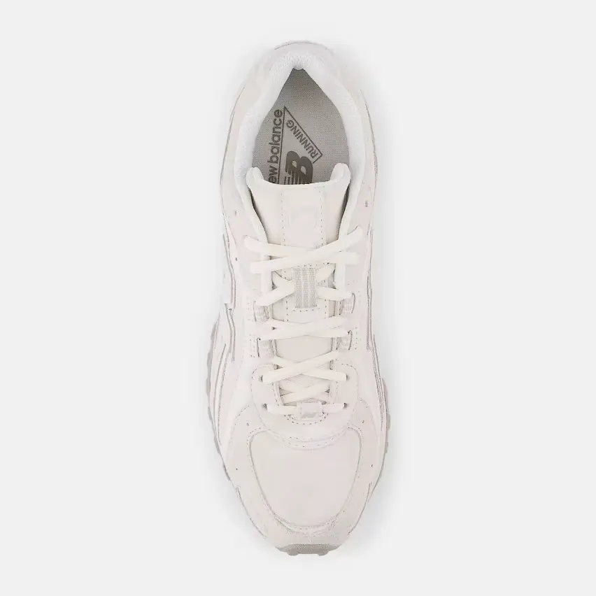 New Balance выпускает новые кроссовки 204L в двух чистых расцветках