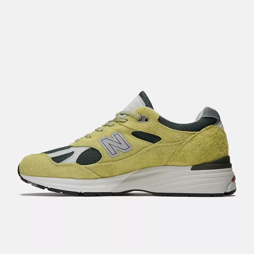 Милые, мягкие и стильные: 31 июля модель New Balance 991 Made in UK будет представлена в двух расцветках «Grape Sorbet»