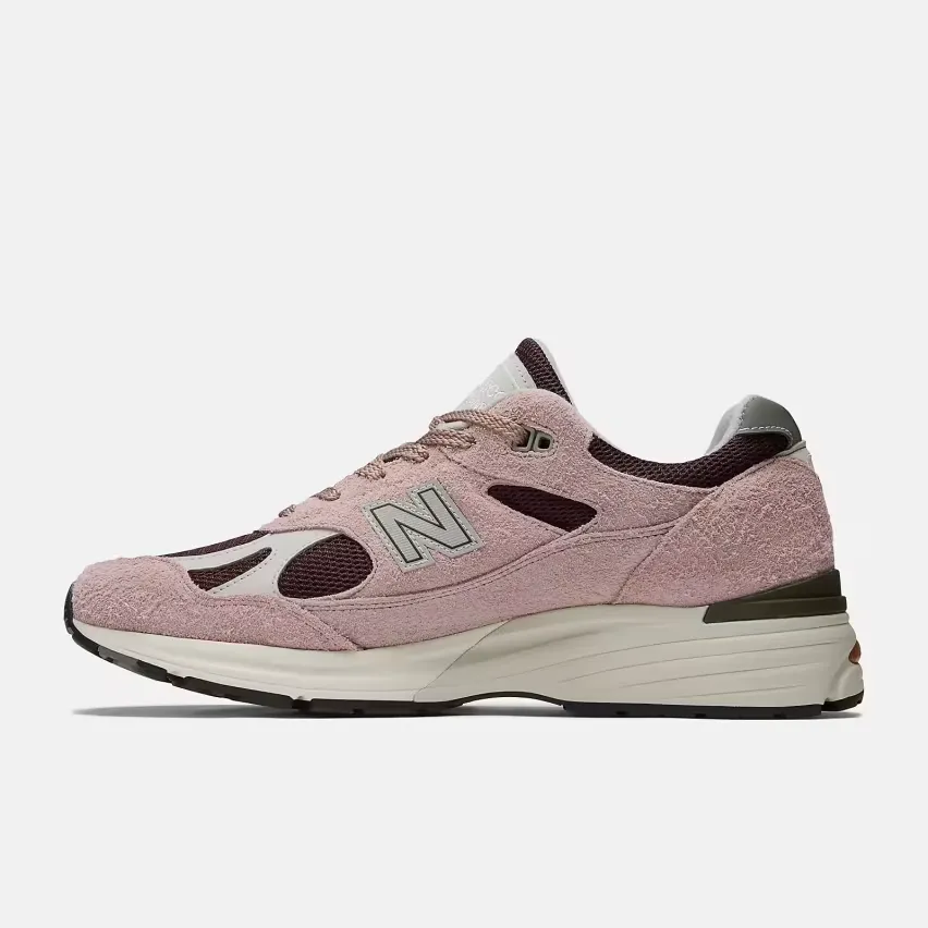 Милые, мягкие и стильные: 31 июля модель New Balance 991 Made in UK будет представлена в двух расцветках «Grape Sorbet»