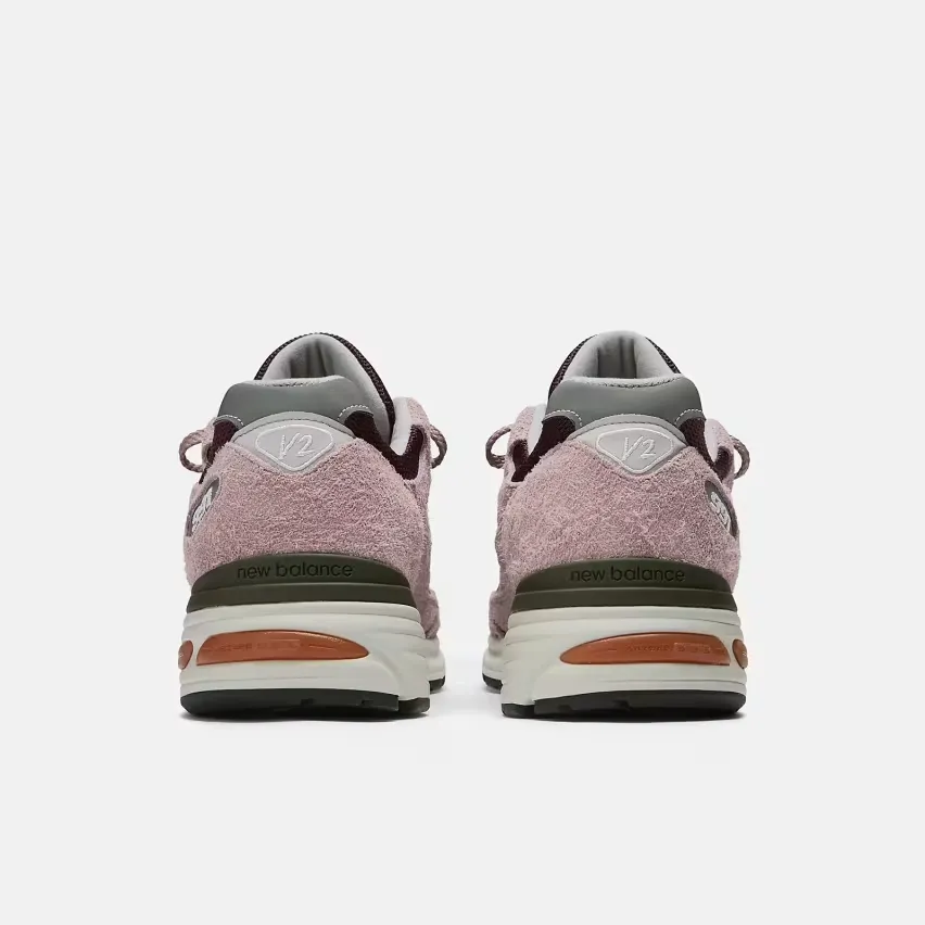 Милые, мягкие и стильные: 31 июля модель New Balance 991 Made in UK будет представлена в двух расцветках «Grape Sorbet»
