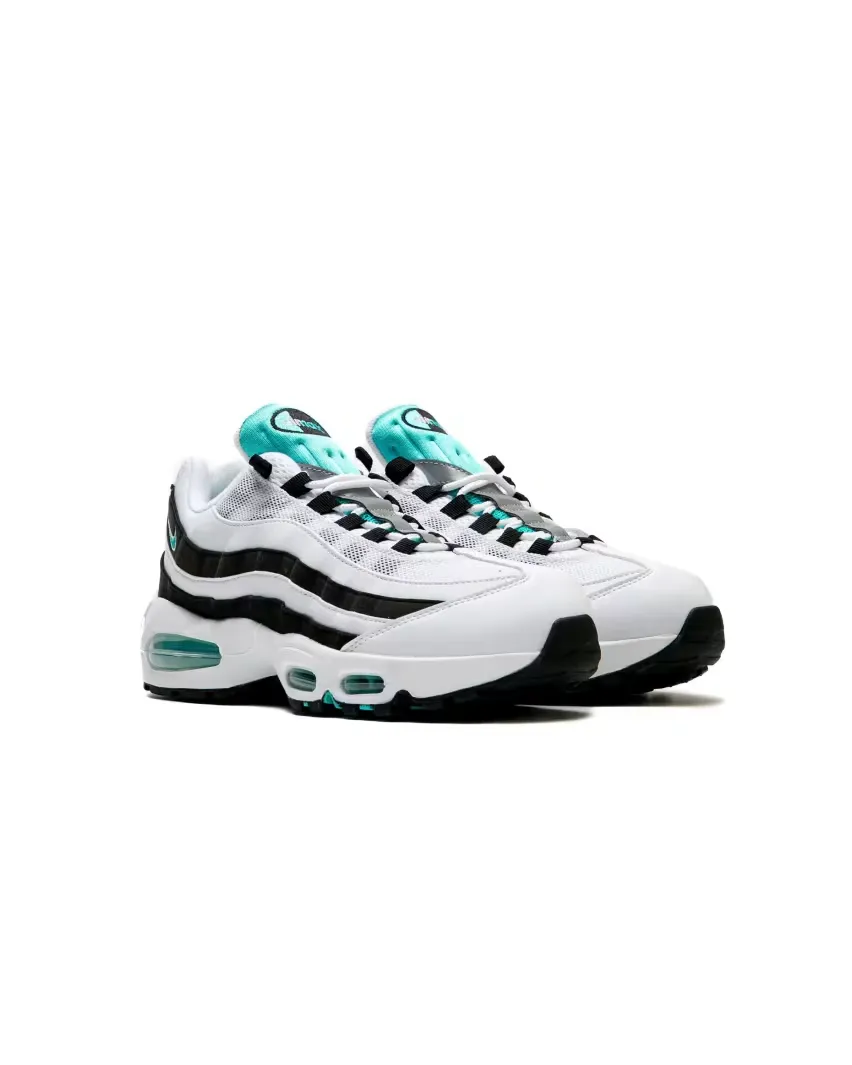 11 июля, в пятницу, в продажу поступят кроссовки Nike Air Max 95 OG «Black Border»