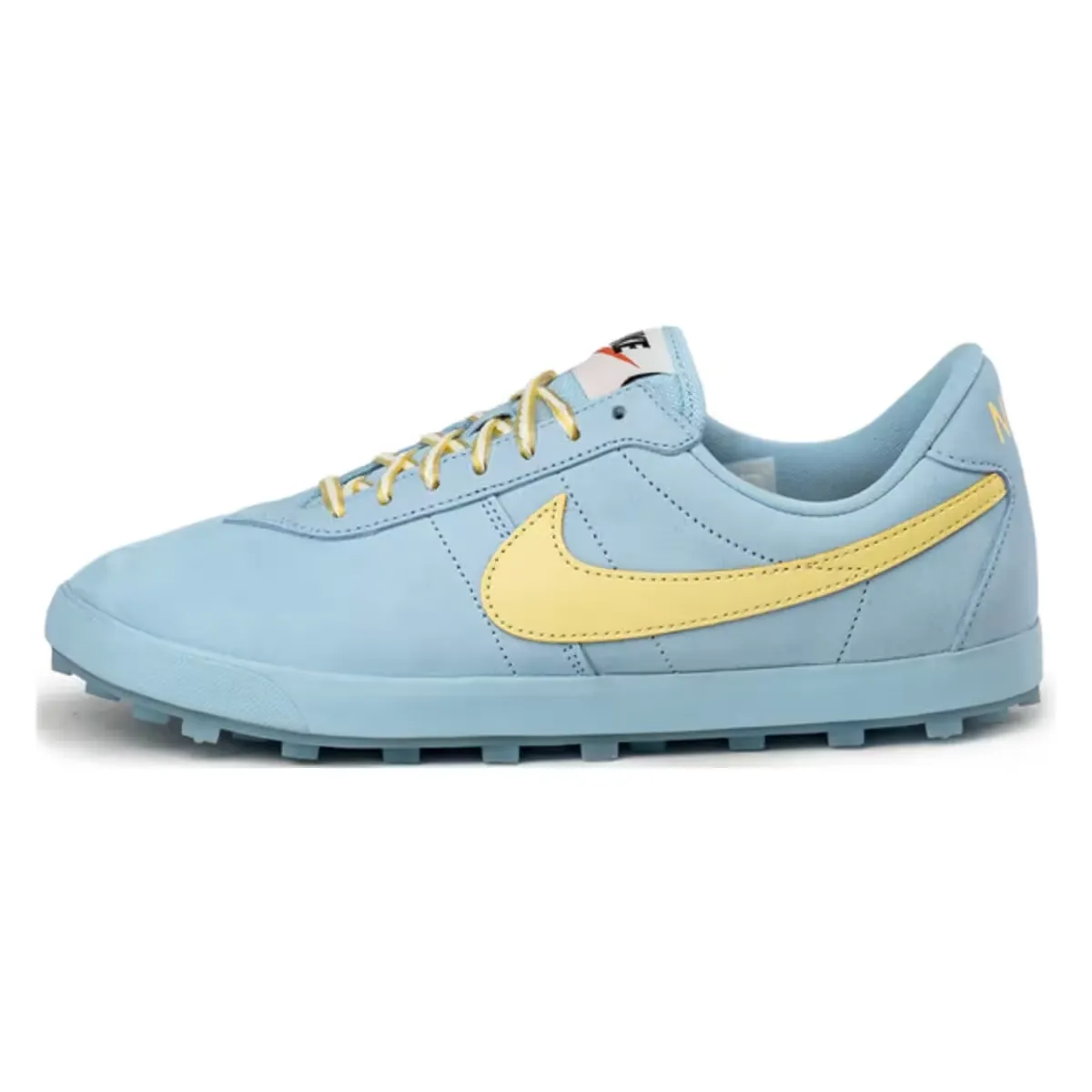 25 июля, в пятницу, Nike выпустит Astrograbber в цветах «Aluminium» и «Soft Yellow»