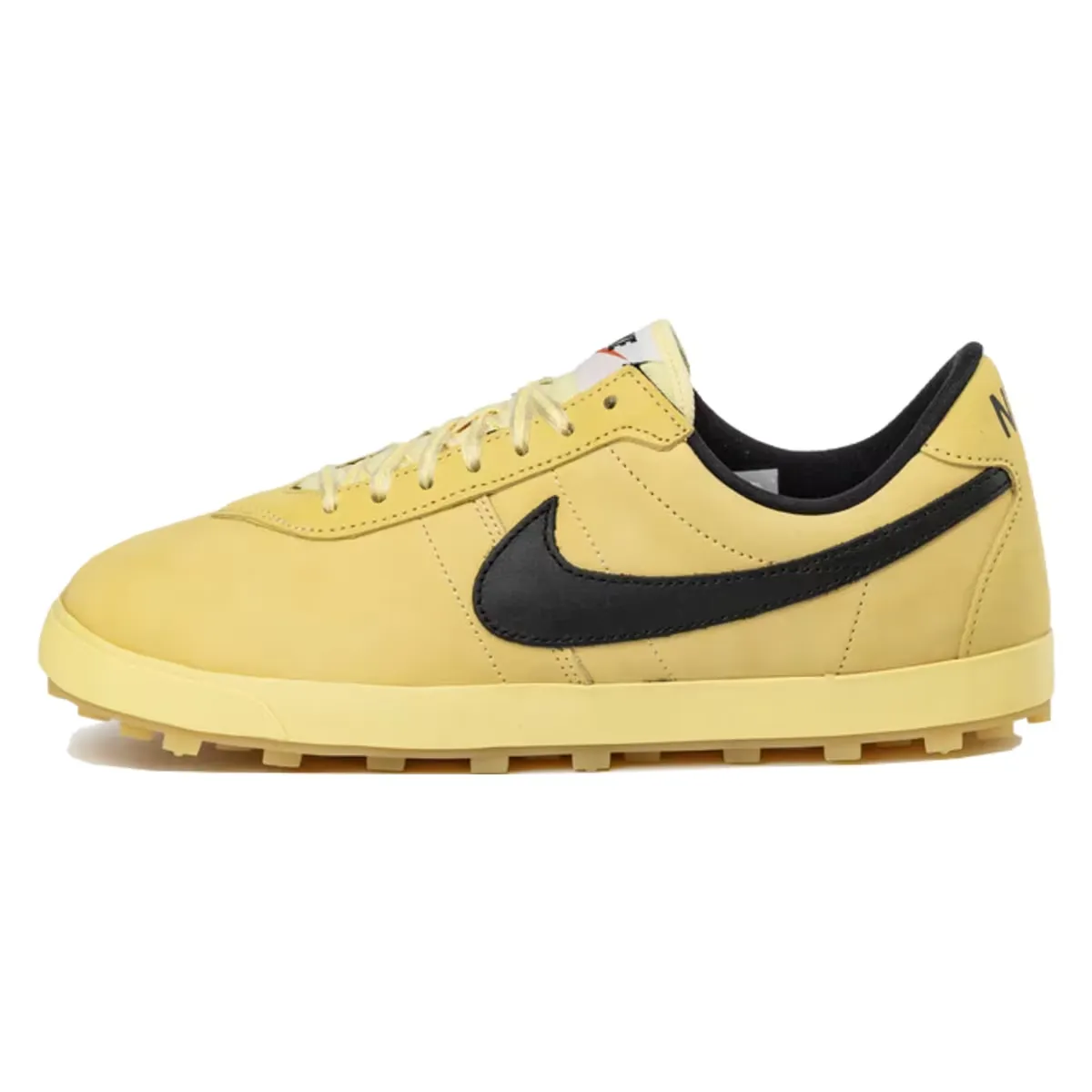 25 июля, в пятницу, Nike выпустит Astrograbber в цветах «Aluminium» и «Soft Yellow»