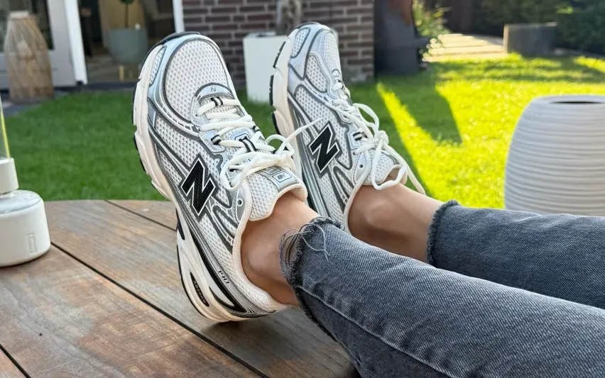 Ретро-стиль в новом лаконичном исполнении: представлены кроссовки New Balance 740 «Sea Salt Black»