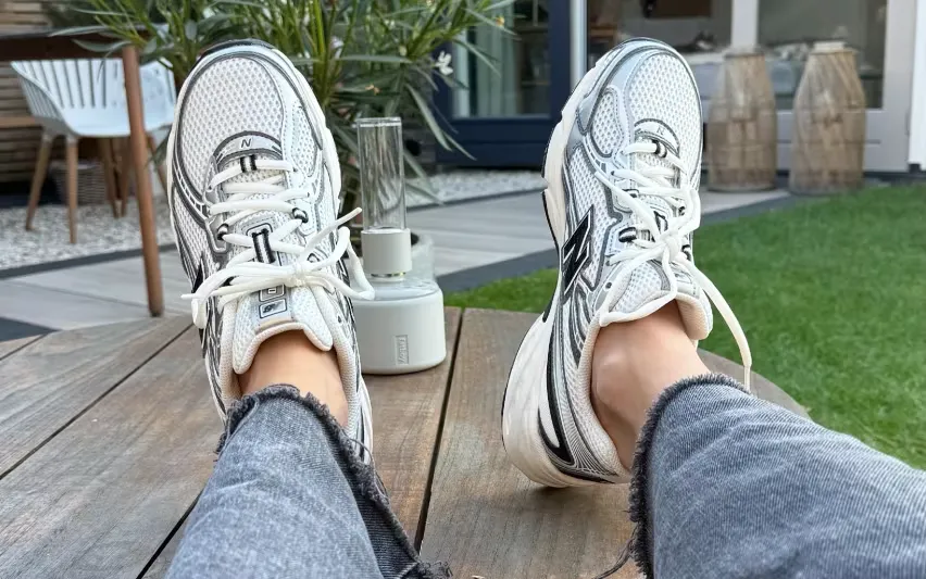 Ретро-стиль в новом лаконичном исполнении: представлены кроссовки New Balance 740 «Sea Salt Black»