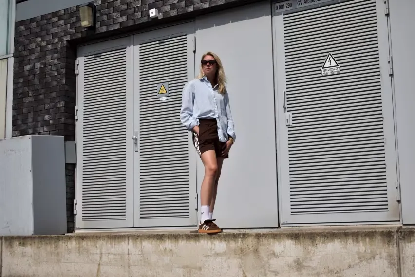 Современный ретро-стиль: кроссовки Adidas Handball Spezial «Preloved Brown» - маст-хэв для модниц