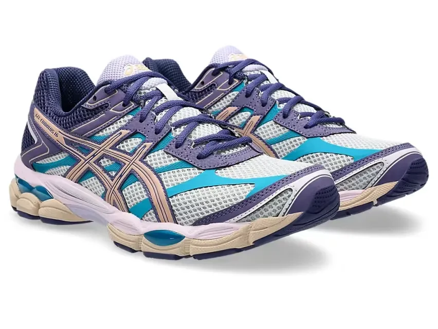 Сегодня, 15 августа, забирайте Asics Gel-Cumulus 16 в цветах «Cream Ivory» и «Bisque»