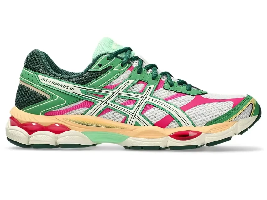 Сегодня, 15 августа, забирайте Asics Gel-Cumulus 16 в цветах «Cream Ivory» и «Bisque»