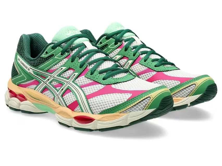 Сегодня, 15 августа, забирайте Asics Gel-Cumulus 16 в цветах «Cream Ivory» и «Bisque»