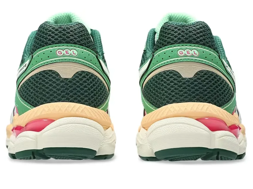Сегодня, 15 августа, забирайте Asics Gel-Cumulus 16 в цветах «Cream Ivory» и «Bisque»