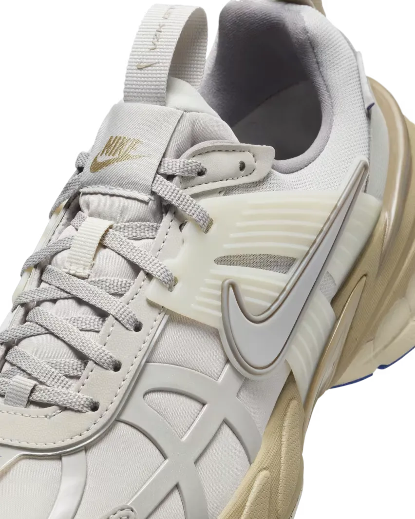 Кроссовки Nike Gore-Tex V2K Run в цветовой гамме "Light Iron Ore"