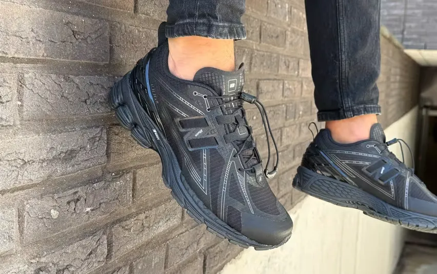 New Balance выпускает модель 1906R в цвете «Black Cement» в составе коллекции No Sew Pack