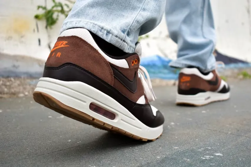 Осеннее настроение с кроссовками Nike Air Max 1 Essential «Brown Orange»