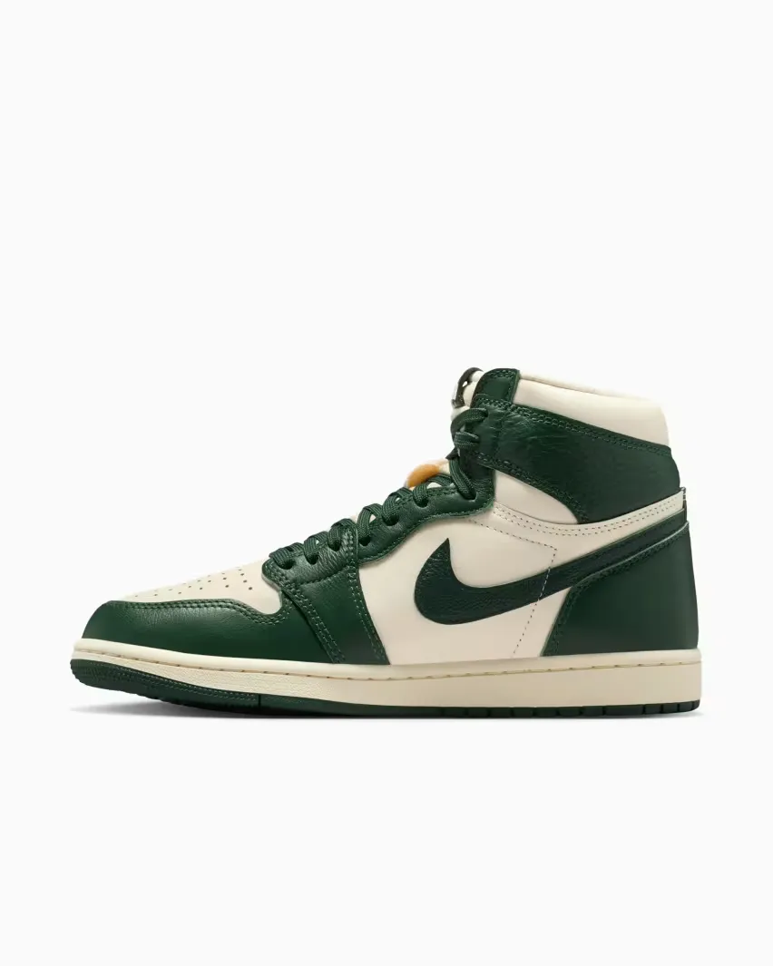 Дополните свой осенний образ кроссовками Air Jordan 1 Retro High OG «Pro Green»