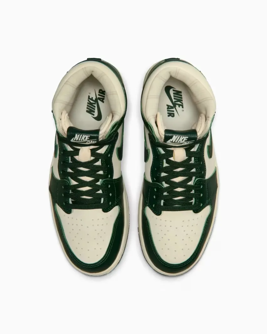 Дополните свой осенний образ кроссовками Air Jordan 1 Retro High OG «Pro Green»