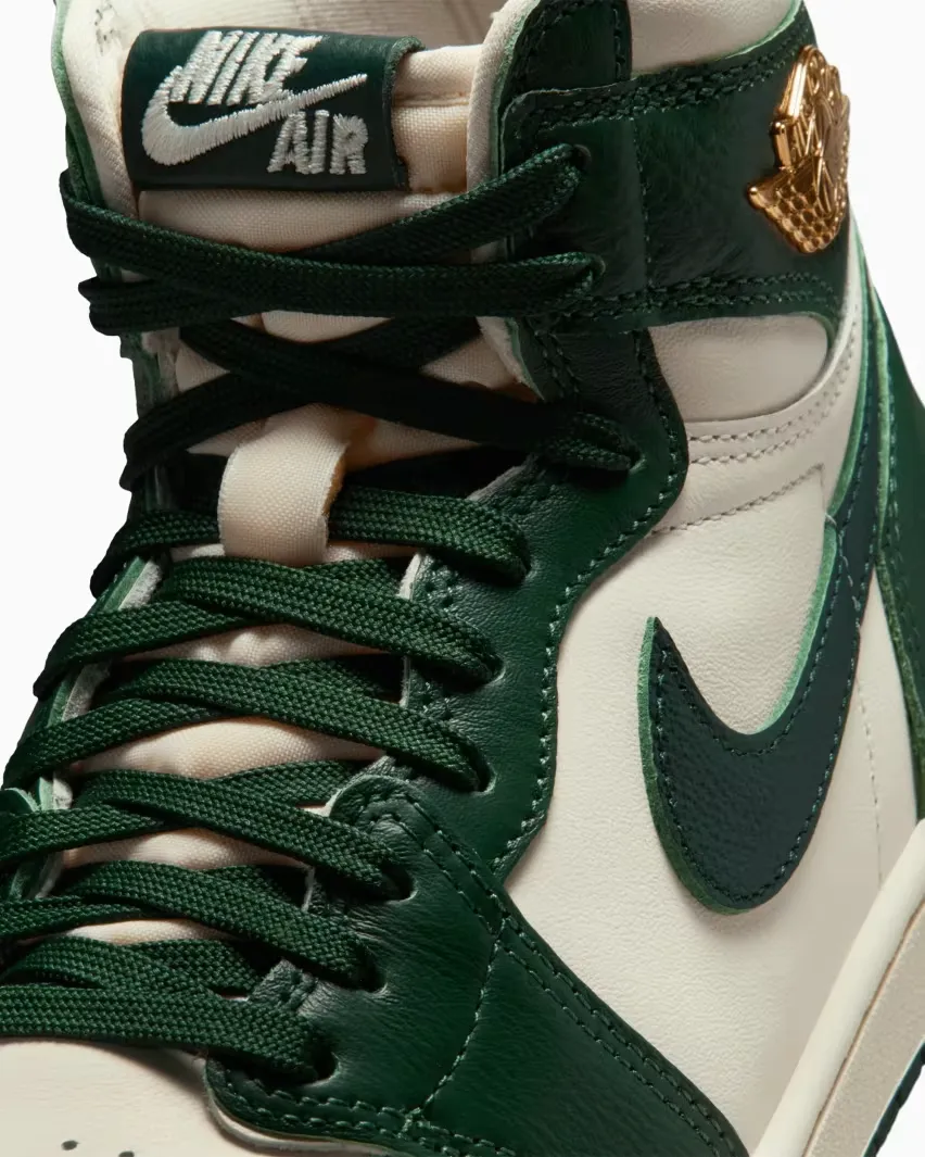 Дополните свой осенний образ кроссовками Air Jordan 1 Retro High OG «Pro Green»