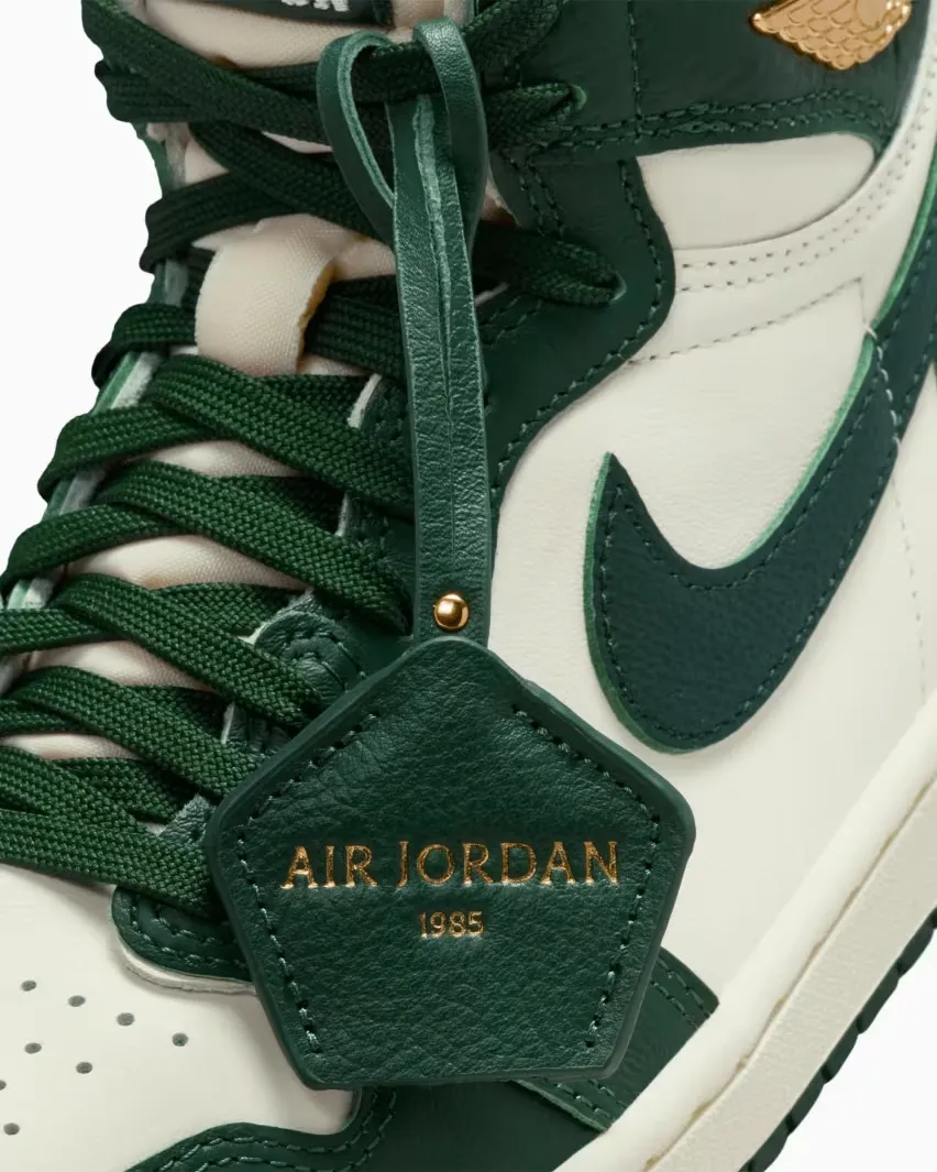 Дополните свой осенний образ кроссовками Air Jordan 1 Retro High OG «Pro Green»