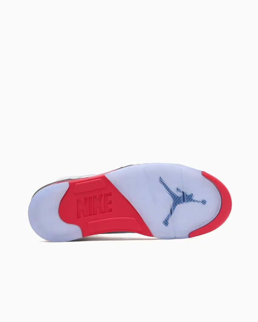 13 сентября возвращаются легендарные Air Jordan 5 Retro OG «Fire Red» (Black Tongue)