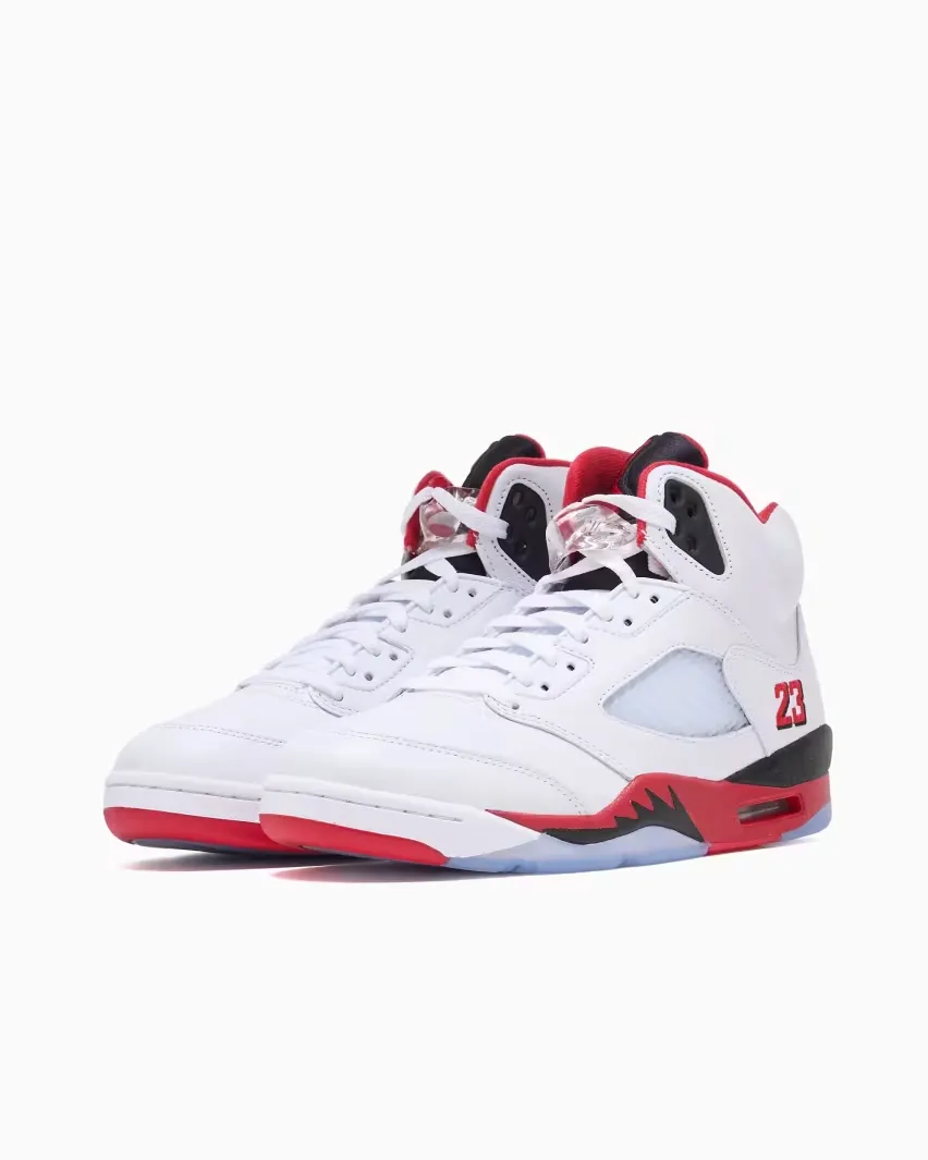 13 сентября возвращаются легендарные Air Jordan 5 Retro OG «Fire Red» (Black Tongue)