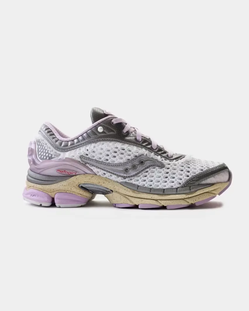5 сентября Metagirl и Saucony запускают модель ProGrid Paramount «Daughter of the Moon»
