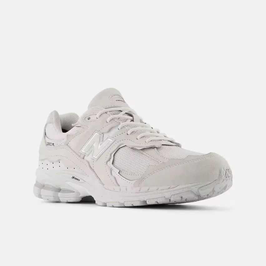 New Balance анонсирует трёхкомпонентный набор 2002DX Protection Pack с отделкой GORE-TEX