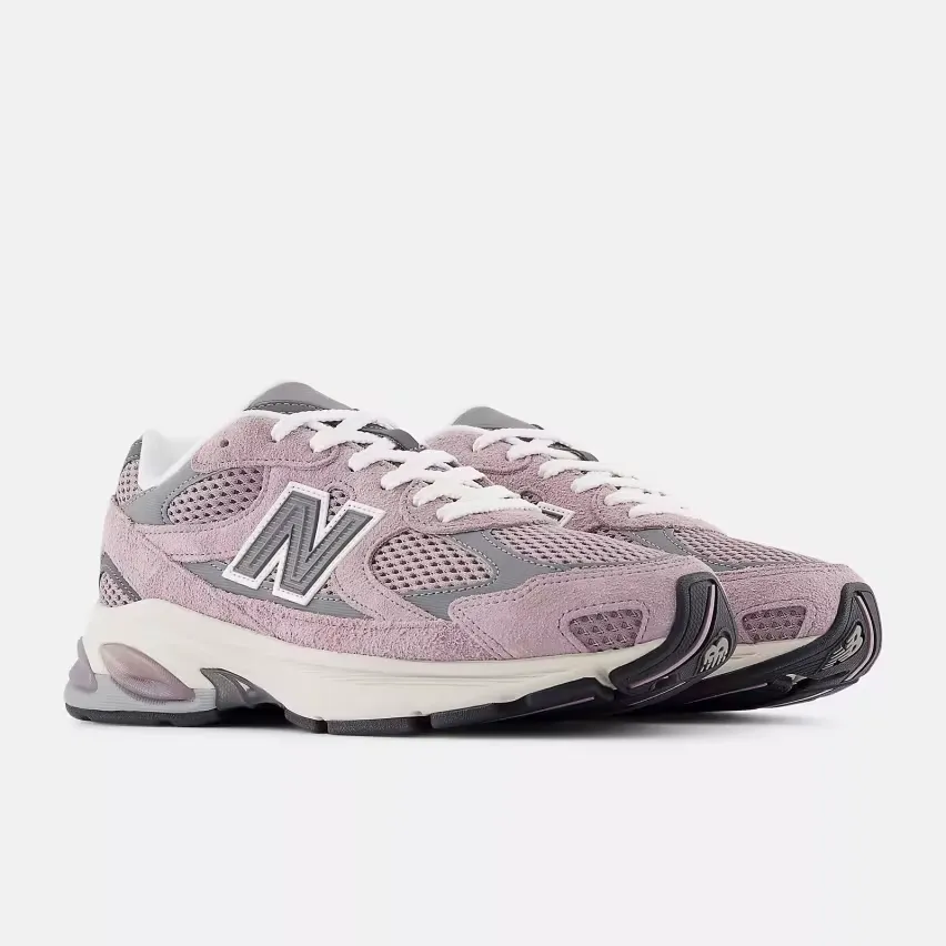 New Balance представляет две обновлённые модели 2010: «Ice Wine» и «Vintage Indigo»