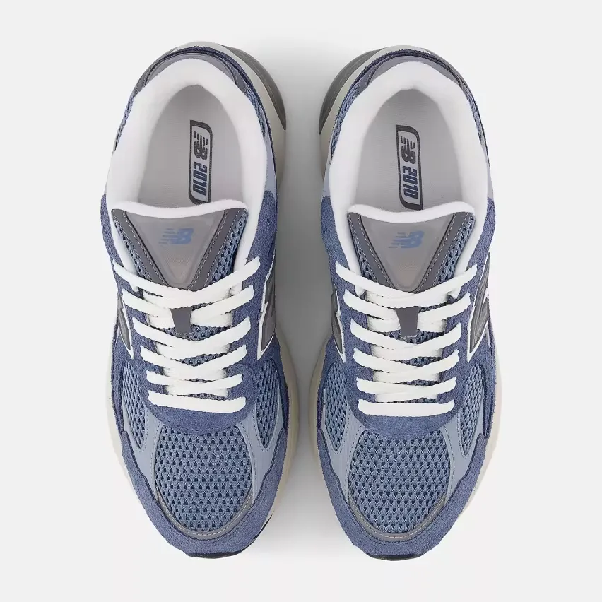 New Balance представляет две обновлённые модели 2010: «Ice Wine» и «Vintage Indigo»