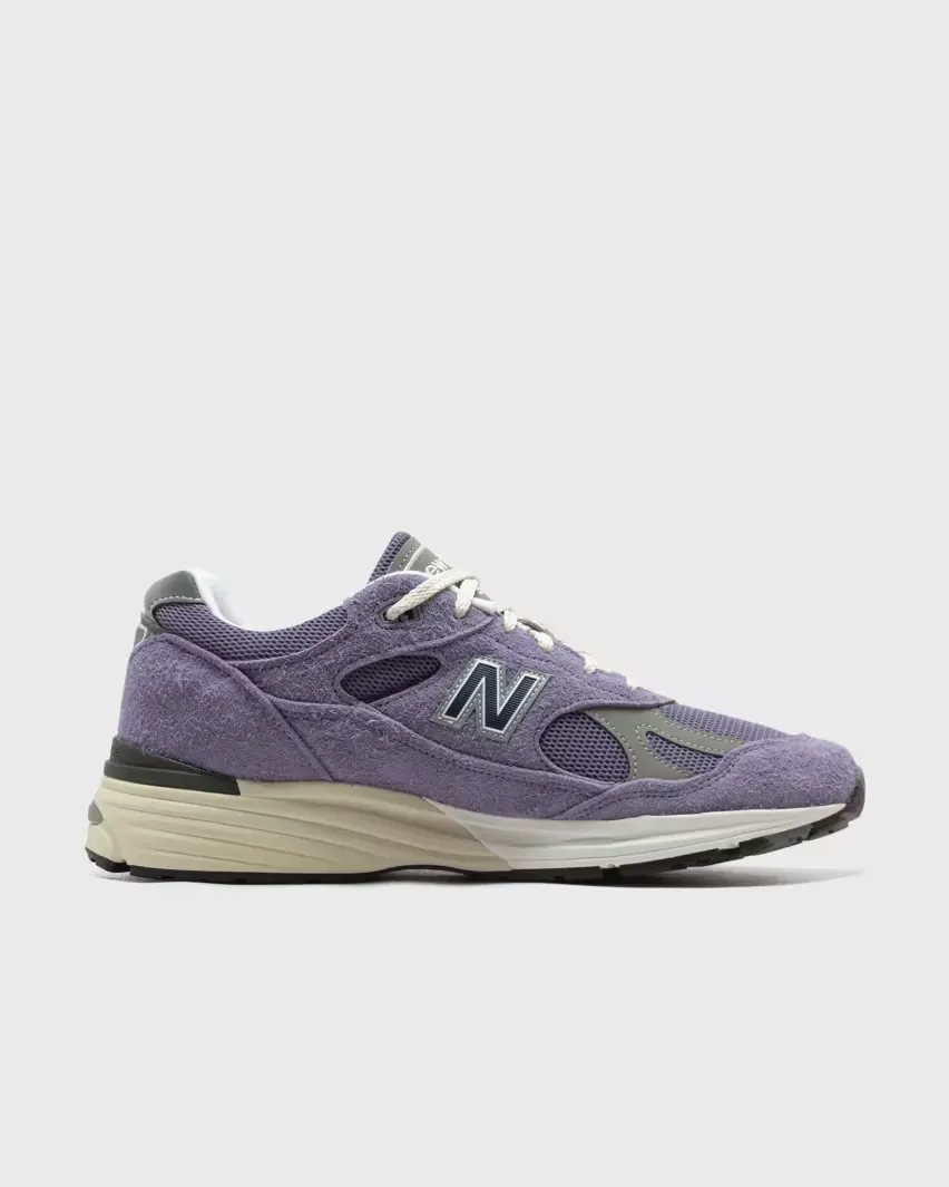 Говоря о красивых цветовых решениях: 11 сентября New Balance представит модель Made in UK 991v2 в цвете «Purple Sage»