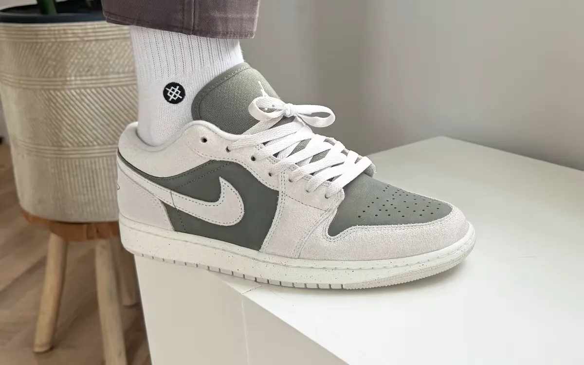Air Jordan 1 Low SE «Medium Olive Sail»