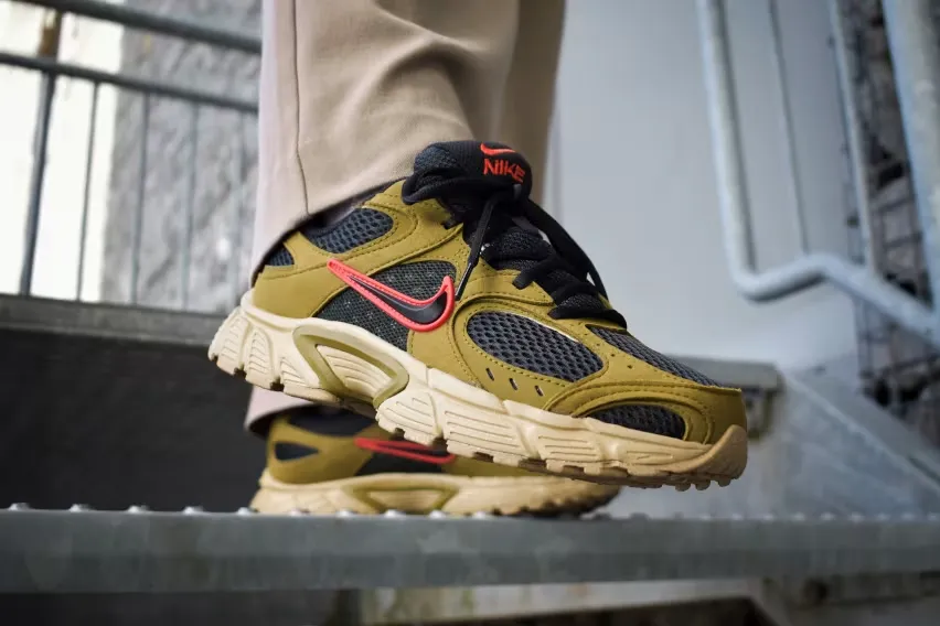 Кроссовки Nike V5 RNR «Olive Flak» сочетают в себе стиль Y2K и свежие осенние цвета