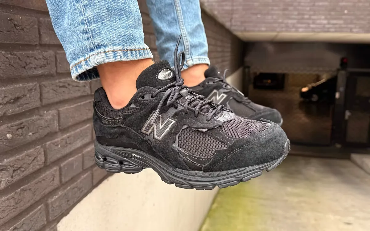 New Balance 2002DX Protection Pack «Black Metallic»