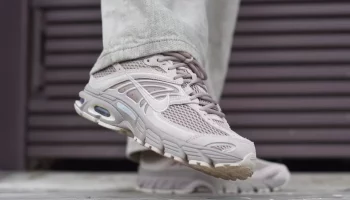 Nike Air Max Moto 2K «Silt Red»