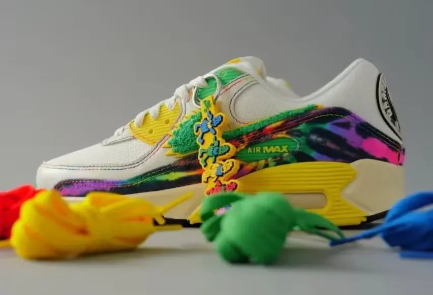 Grateful Dead и Oregon Ducks объединились с Nike для создания яркой модели Air Max 90 «Grateful Ducks»