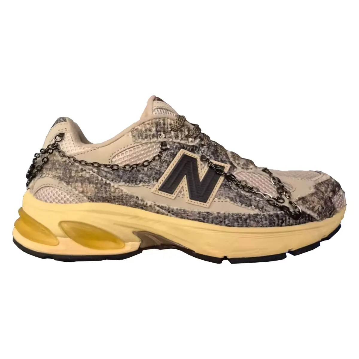 Джо Фрешгудс придал винтажный вид моделям New Balance ABZORB 2010 «Hand-Me-Downs» и «Bag Lady»