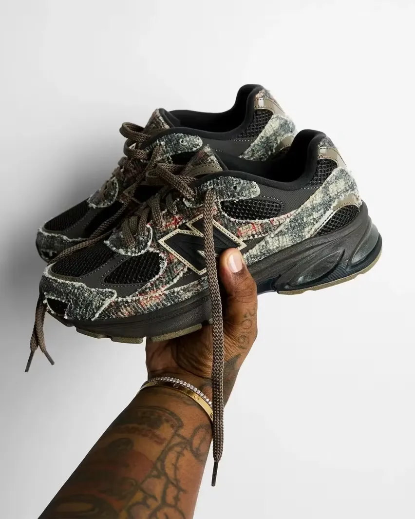 Джо Фрешгудс придал винтажный вид моделям New Balance ABZORB 2010 «Hand-Me-Downs» и «Bag Lady»