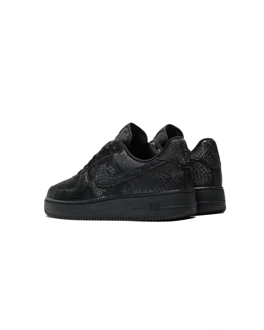 Nike выпустила новую модель Air Force 1 Low «Triple Black» в честь Коби Брайанта