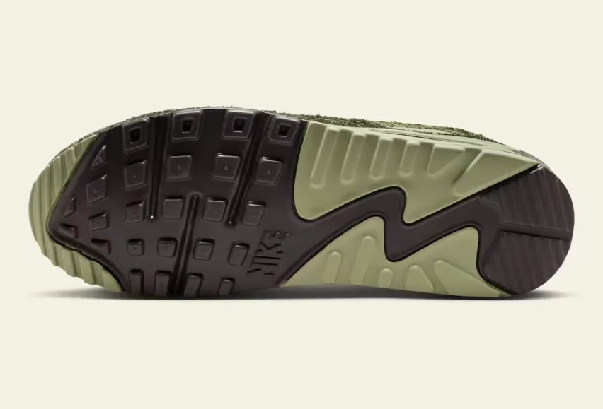 Кроссовки Nike Air Max 90 «Skunk» возрождают легендарную классику Dunk