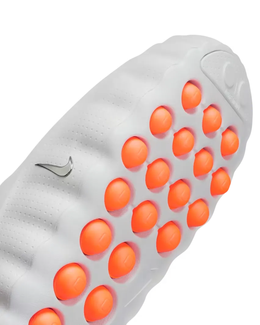 Nike сочетает комфорт и нейробиологию в новых мюлях Mind 001 и Mind 002