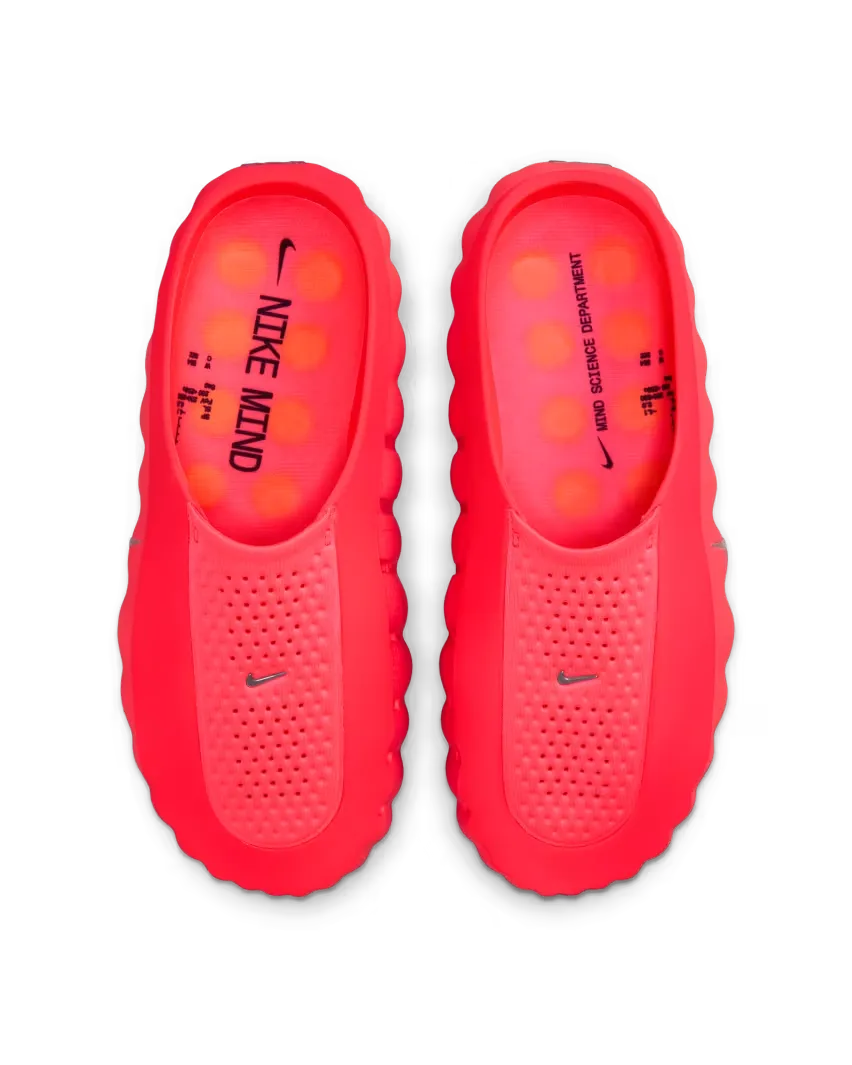 Nike сочетает комфорт и нейробиологию в новых мюлях Mind 001 и Mind 002