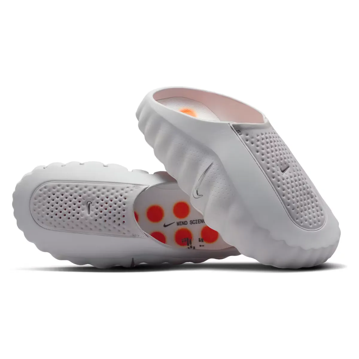 Nike сочетает комфорт и нейробиологию в новых мюлях Mind 001 и Mind 002