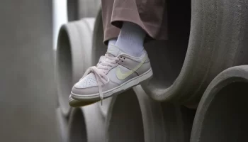 Nike Dunk Low Premium Pink Ribbon Laces