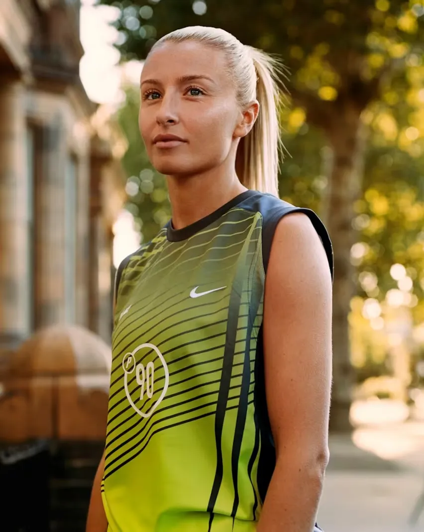 Palace возрождает Nike Total 90 III в цвете «Volt Metallic Silver»