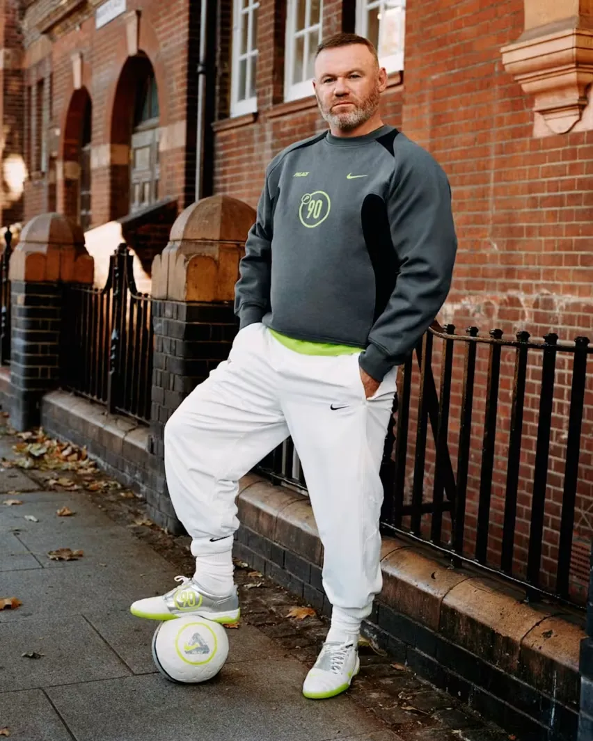 Palace возрождает Nike Total 90 III в цвете «Volt Metallic Silver»